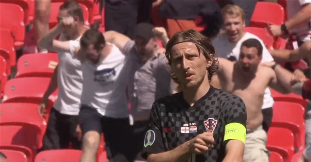 战胜莱加内 战胜莱加内