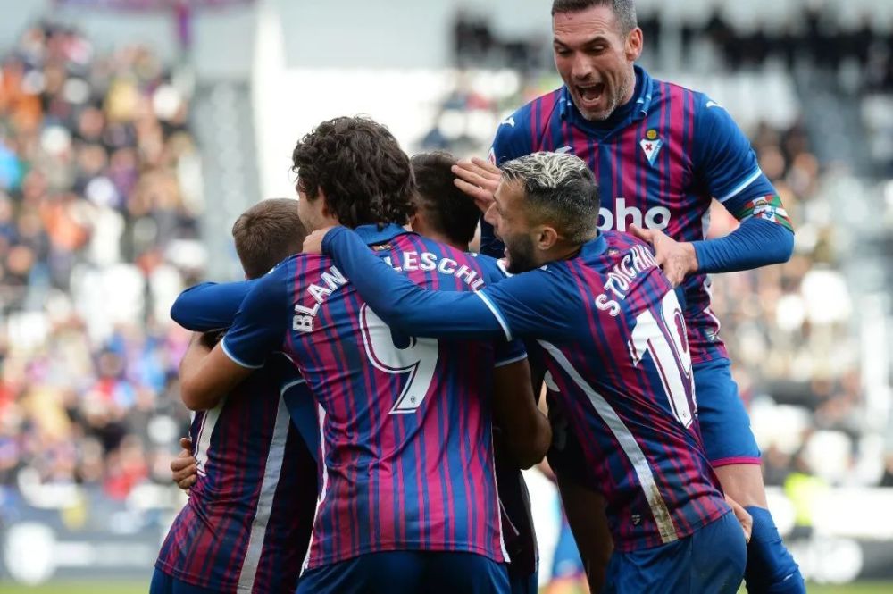 个球员具备 个球员具备